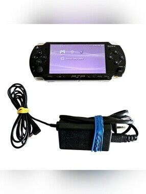 Sony Playstation PSP 2000 Model Piano Black w/Charger! Tested & Working!